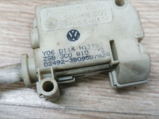 bontott VW PASSAT B6 Központizár Motor Tankajtó