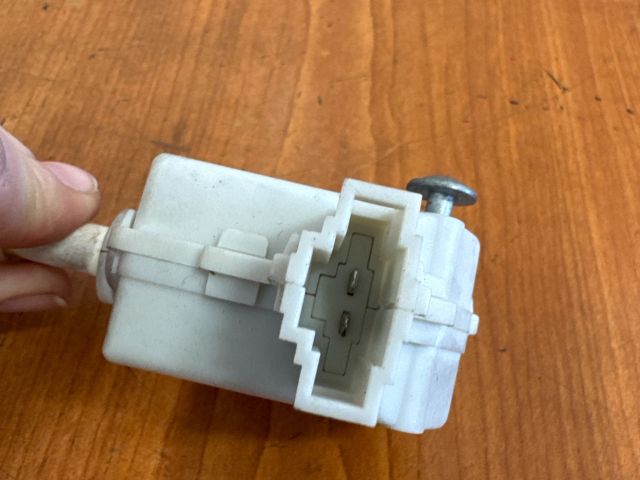 bontott VW PASSAT B6 Központizár Motor Tankajtó