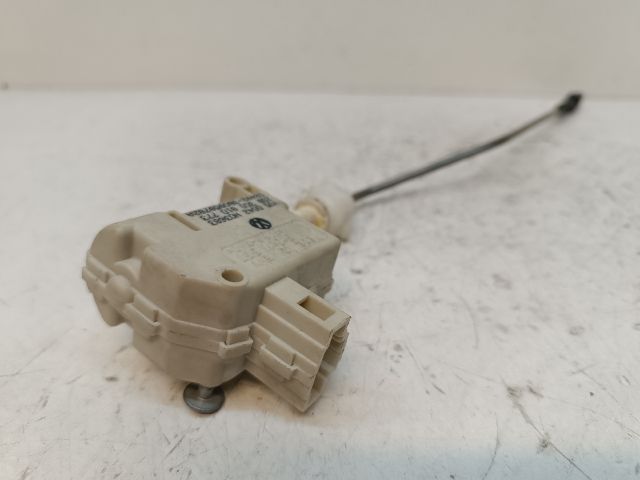 bontott VW PASSAT B6 Központizár Motor Tankajtó