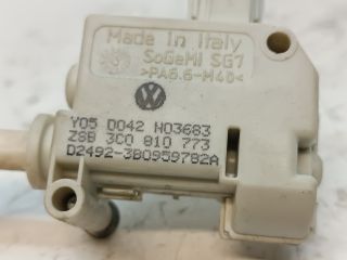 bontott VW PASSAT B6 Központizár Motor Tankajtó