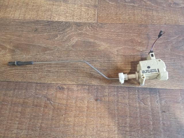 bontott VW PASSAT B6 Központizár Motor Tankajtó