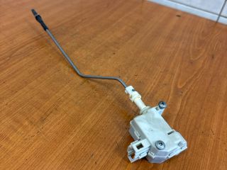 bontott VW PASSAT B6 Központizár Motor Tankajtó