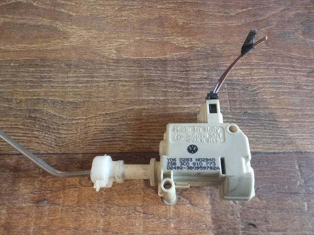 bontott VW PASSAT B6 Központizár Motor Tankajtó