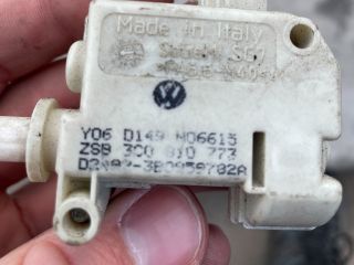 bontott VW PASSAT B6 Központizár Motor Tankajtó