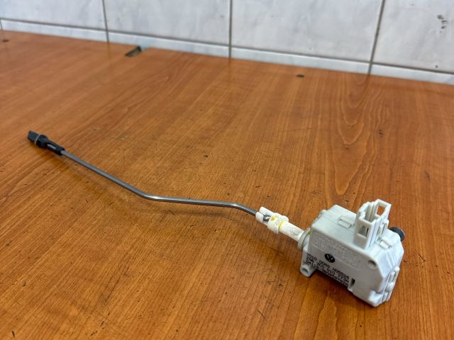 bontott VW PASSAT B6 Központizár Motor Tankajtó