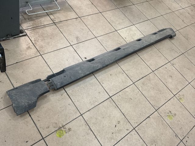 bontott VW PASSAT B6 Küszöb Burkolat