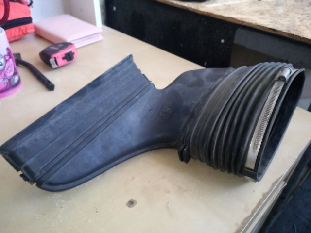 bontott VW PASSAT B6 Légbeömlő Cső