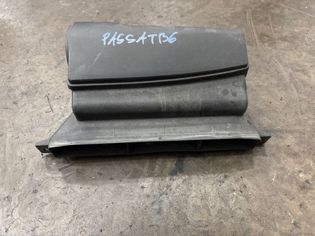 bontott VW PASSAT B6 Légbeömlő