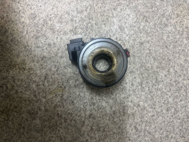 bontott VW PASSAT B6 Légzsák Átvezető Szalagkábel