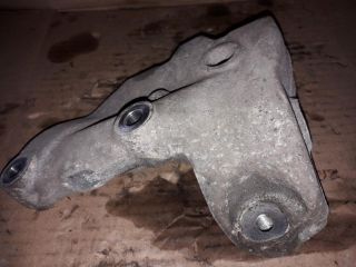 bontott VW PASSAT B6 Motor Tartó Bak Bal