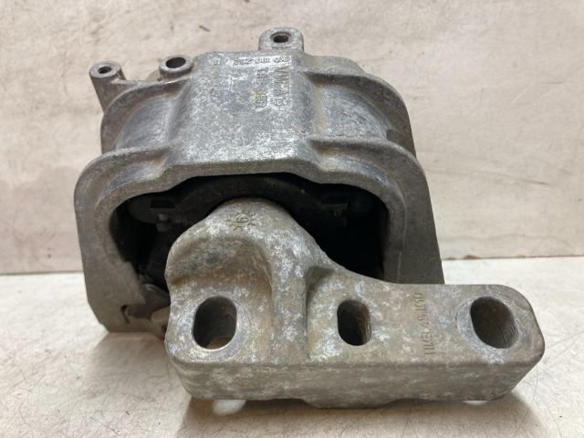 bontott VW PASSAT B6 Motor Tartó Bak (Fém)