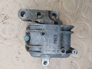 bontott VW PASSAT B6 Motor Tartó Bak Jobb