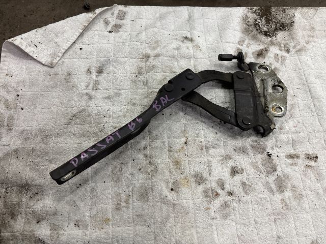 bontott VW PASSAT B6 Motorháztető Bal Zsanér