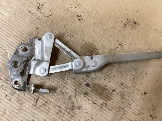 bontott VW PASSAT B6 Motorháztető Bal Zsanér