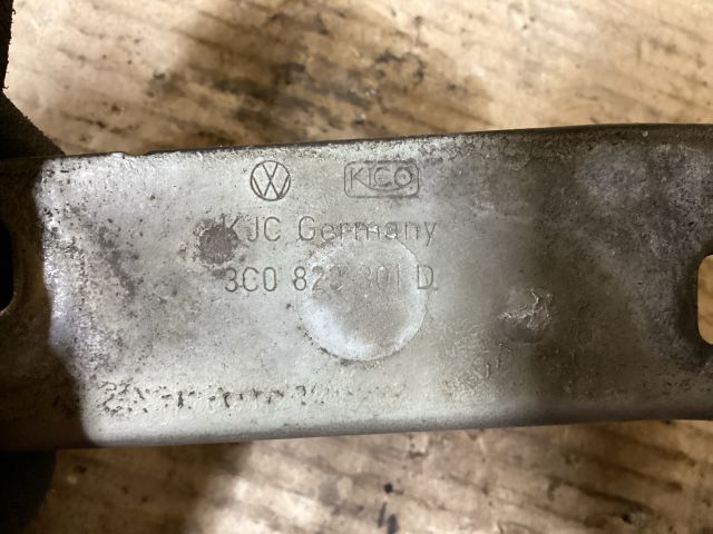 bontott VW PASSAT B6 Motorháztető Bal Zsanér