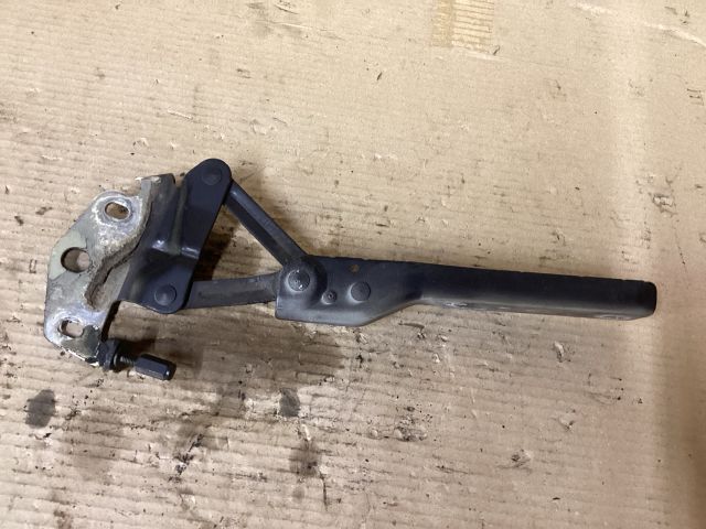 bontott VW PASSAT B6 Motorháztető Bal Zsanér