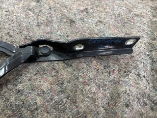 bontott VW PASSAT B6 Motorháztető Bal Zsanér