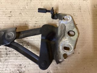 bontott VW PASSAT B6 Motorháztető Bal Zsanér