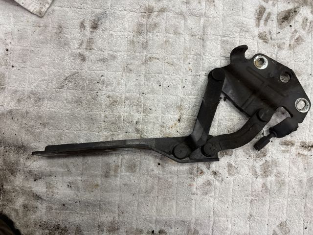 bontott VW PASSAT B6 Motorháztető Bal Zsanér