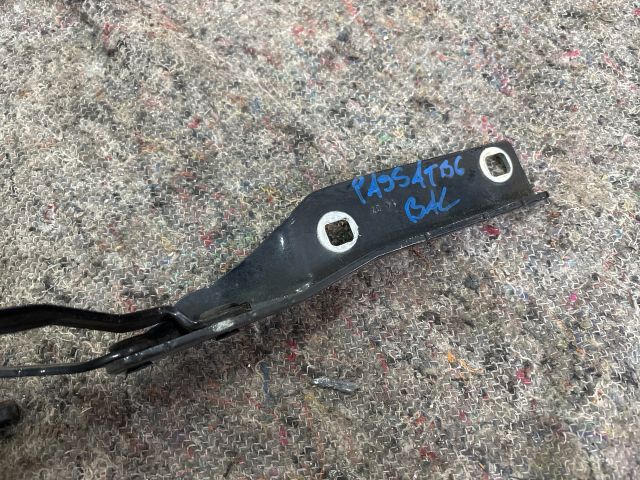 bontott VW PASSAT B6 Motorháztető Bal Zsanér