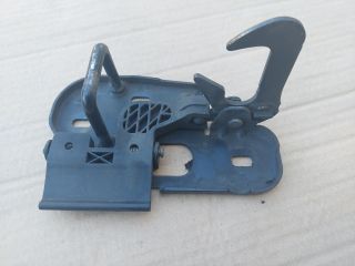 bontott VW PASSAT B6 Motorháztető Biztonsági Kampó