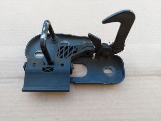 bontott VW PASSAT B6 Motorháztető Biztonsági Kampó