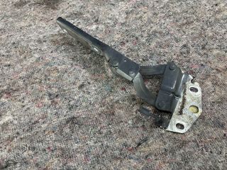 bontott VW PASSAT B6 Motorháztető Jobb Zsanér