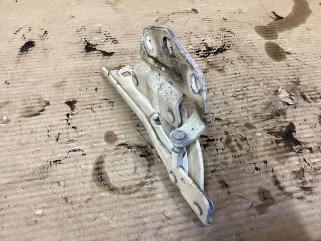 bontott VW PASSAT B6 Motorháztető Jobb Zsanér