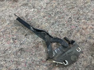 bontott VW PASSAT B6 Motorháztető Jobb Zsanér