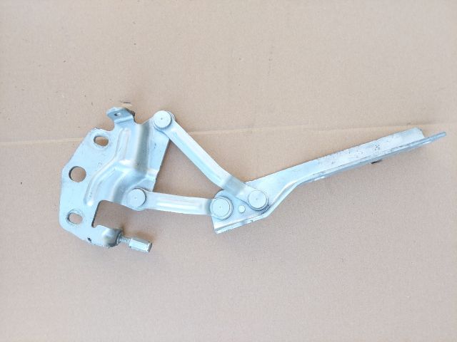 bontott VW PASSAT B6 Motorháztető Jobb Zsanér