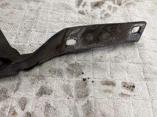 bontott VW PASSAT B6 Motorháztető Jobb Zsanér