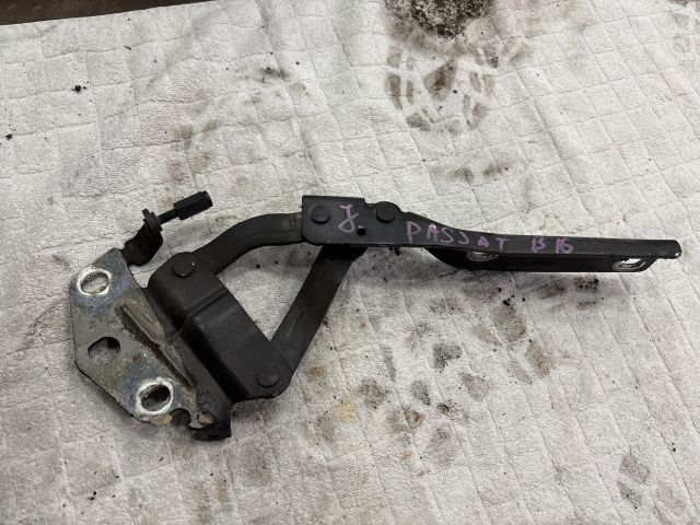 bontott VW PASSAT B6 Motorháztető Jobb Zsanér