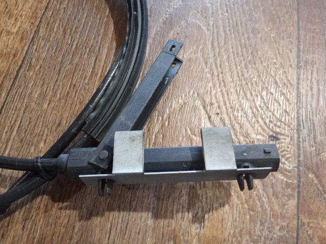 bontott VW PASSAT B6 Motorháztető Nyitó Bowden