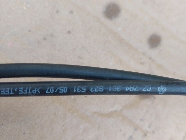 bontott VW PASSAT B6 Motorháztető Nyitó Bowden