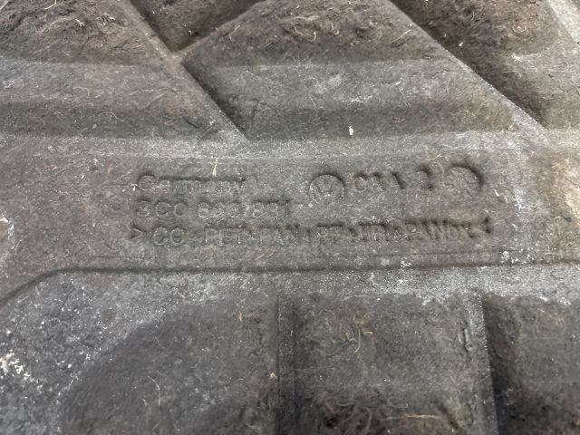 bontott VW PASSAT B6 Motorháztető Szigetelés