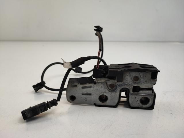 bontott VW PASSAT B6 Motorháztető Zárszerkezet