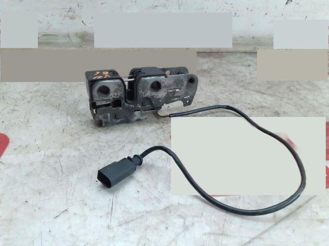 bontott VW PASSAT B6 Motorháztető Zárszerkezet