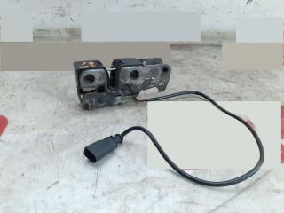 bontott VW PASSAT B6 Motorháztető Zárszerkezet