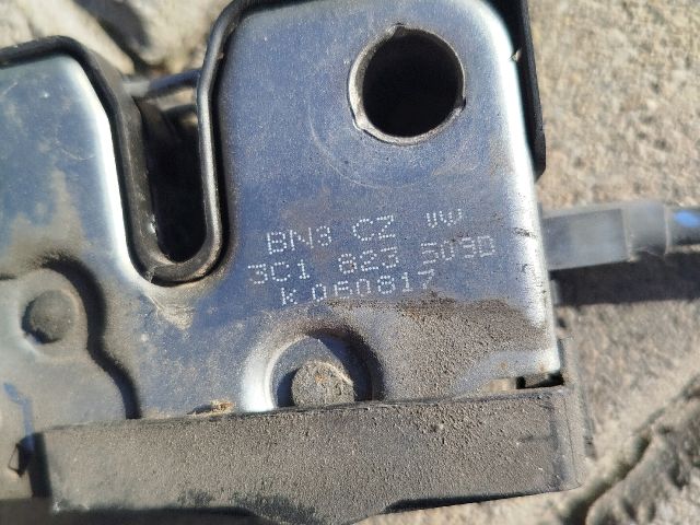 bontott VW PASSAT B6 Motorháztető Zárszerkezet