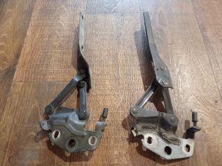 bontott VW PASSAT B6 Motorháztető Zsanér Pár