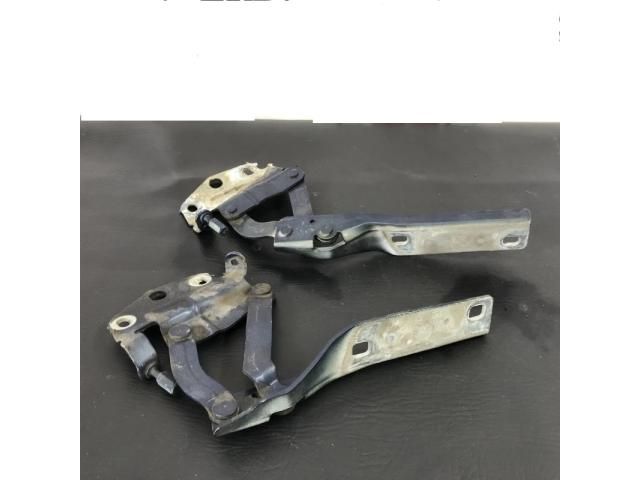 bontott VW PASSAT B6 Motorháztető Zsanér Pár