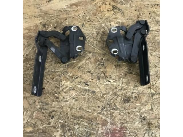 bontott VW PASSAT B6 Motorháztető Zsanér Pár