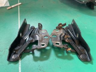 bontott VW PASSAT B6 Motorháztető Zsanér Pár