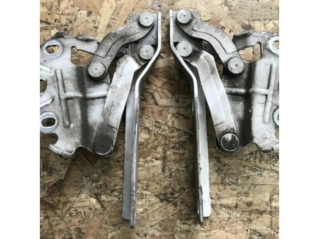 bontott VW PASSAT B6 Motorháztető Zsanér Pár