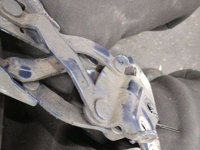 bontott VW PASSAT B6 Motorháztető Zsanér Pár