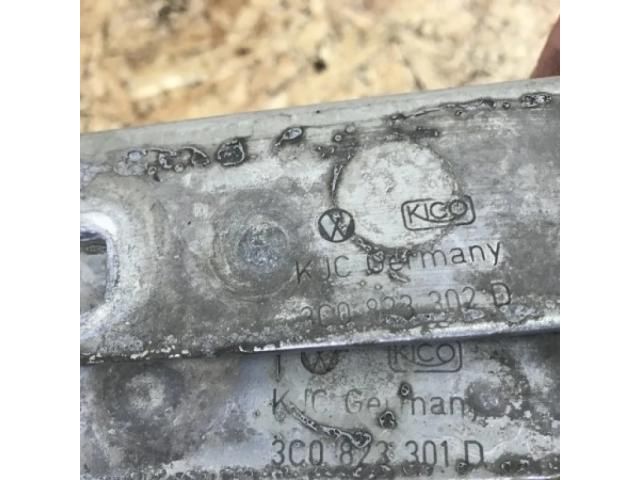 bontott VW PASSAT B6 Motorháztető Zsanér Pár