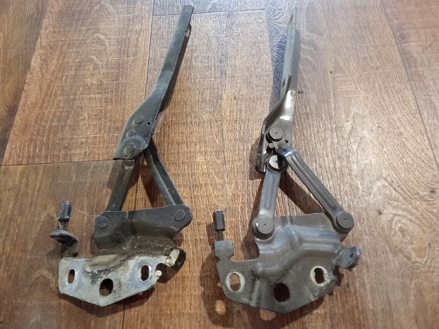 bontott VW PASSAT B6 Motorháztető Zsanér Pár