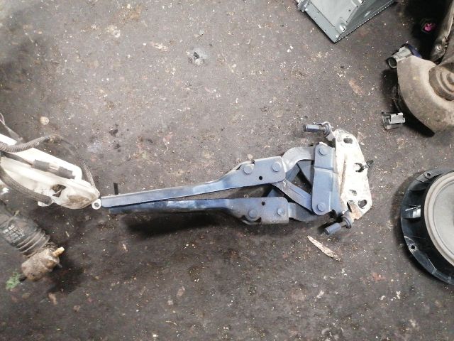 bontott VW PASSAT B6 Motorháztető Zsanér Pár