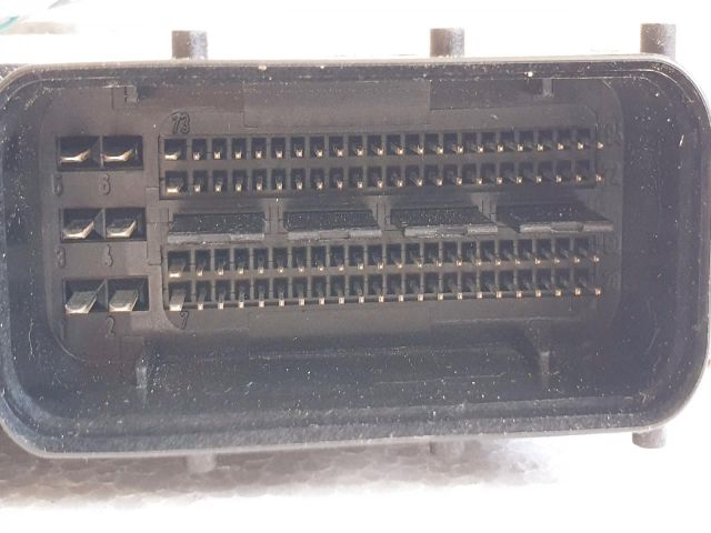 bontott VW PASSAT B6 Motorvezérlő