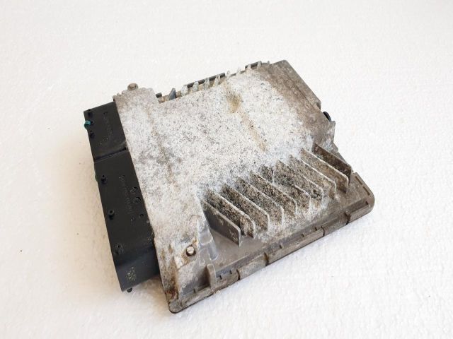 bontott VW PASSAT B6 Motorvezérlő